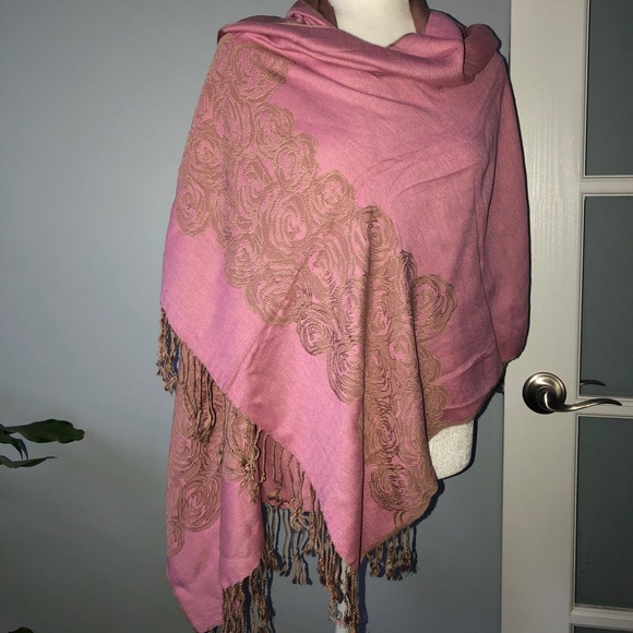 Accessories - NWT Pashmina Scarf/Wrap